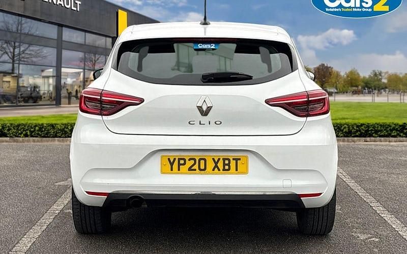 Used Renault Clio V Play 75 HP (55 kW) 2020 White  Hatchback