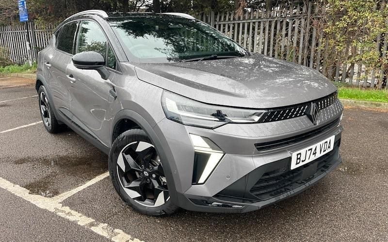 Metallic oyster grey Used 2024 Renault Captur Techno SUV | £20,533 (Fair price) - Image 1/4