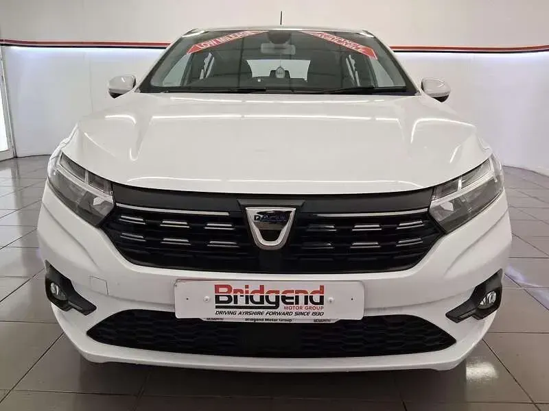 Used Dacia Sandero Comfort 2021 White Hatchback