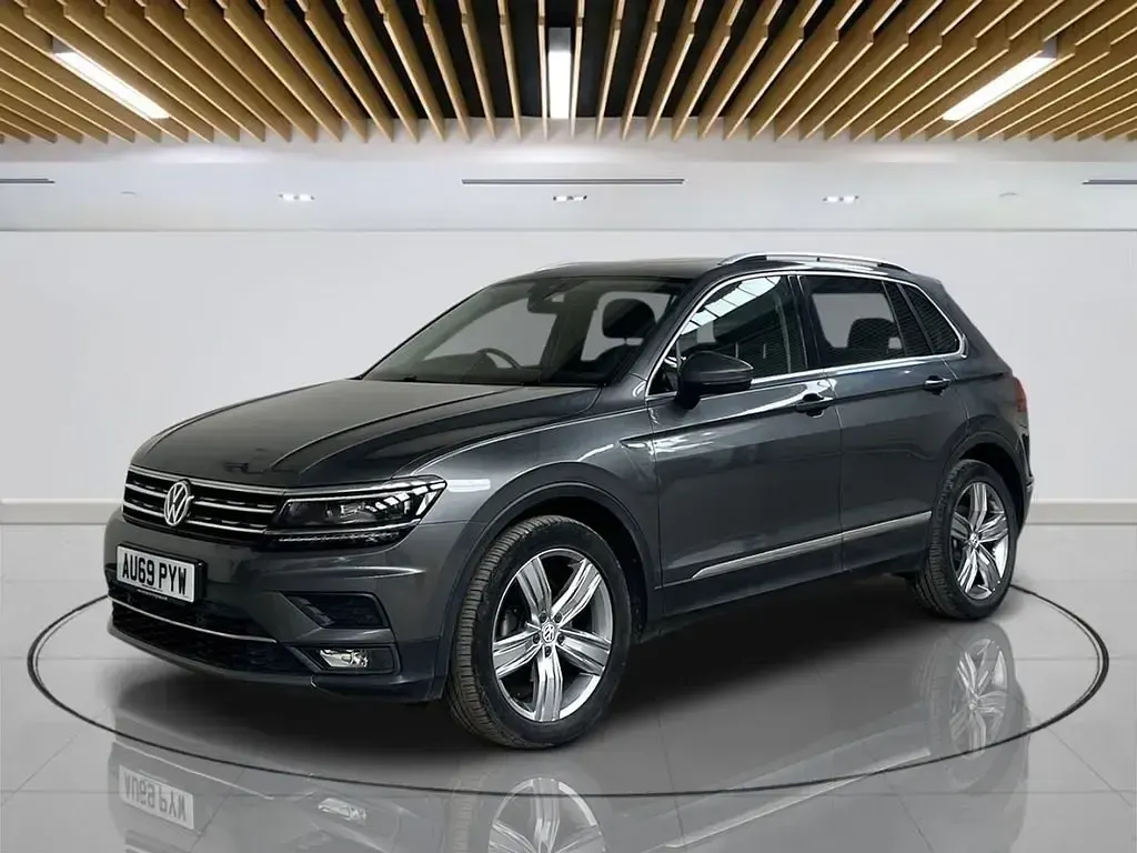 Usado VW Tiguan SEL 150 HP (110 kW) 2019 Cinzento SUV