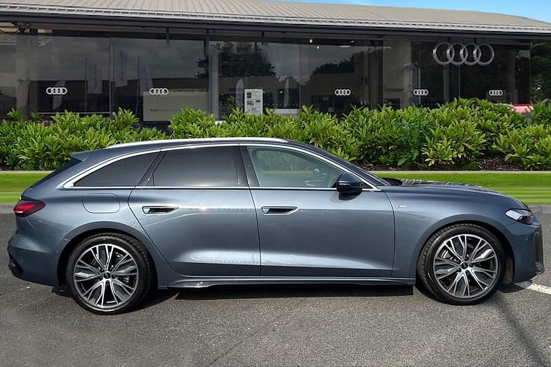 Used Audi A5 S-Line 204 HP (150 kW) 2025 Blue Estate