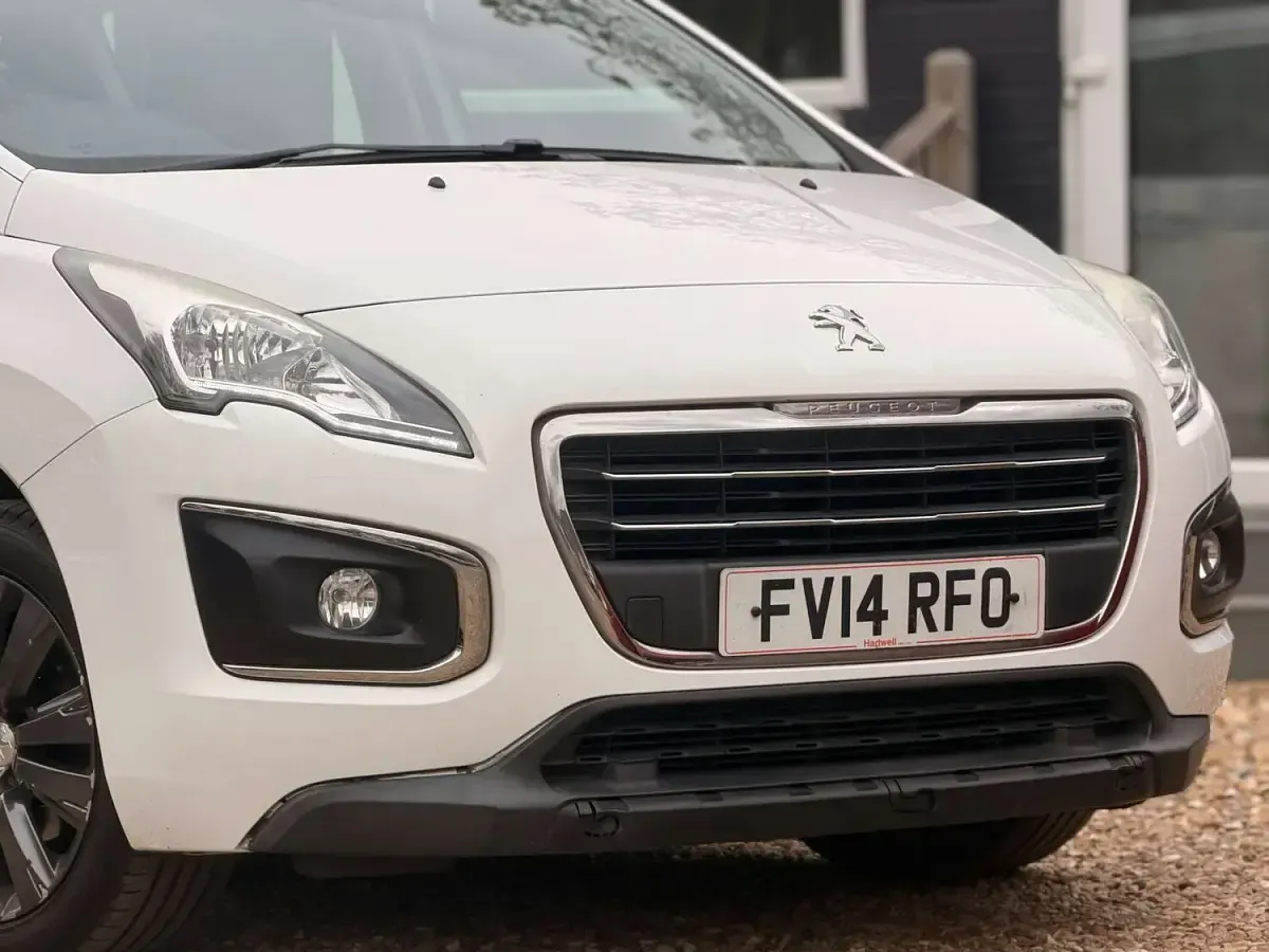 Used Peugeot 3008 Active 115 HP (84 kW) 2014 White Estate