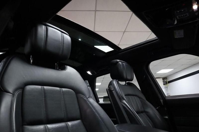 Used Land Rover Range Rover Sport Autobiography Dynamic 306 HP (225 kW) 2019 Red SUV