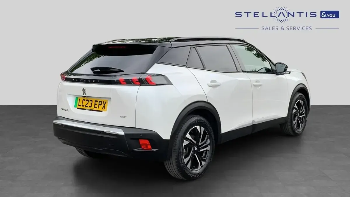 Used Peugeot e-2008 GT 98 kW (134 HP) 2023 White SUV