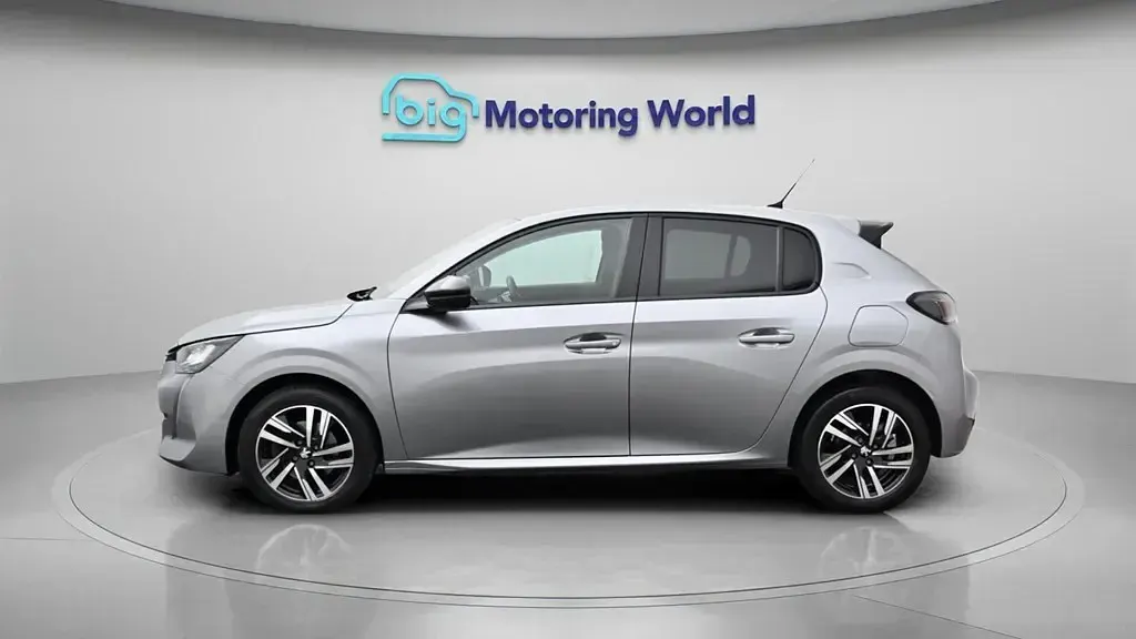 Gebraucht Peugeot 208 Allure+ 100 PS (73 kW) 2024 Grau Kleinwagen