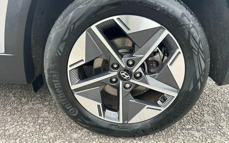 Used Hyundai Tucson Premium 252 HP (185 kW) 2025 Silver SUV