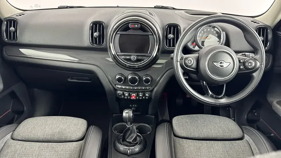 Begagnad Mini Cooper Countryman 134 HK (98 kW) 2017 Silver SUV