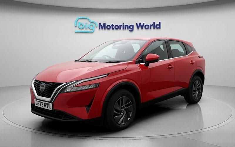 Used Nissan Qashqai Acenta Premium 158 HP (116 kW) 2023 Red SUV