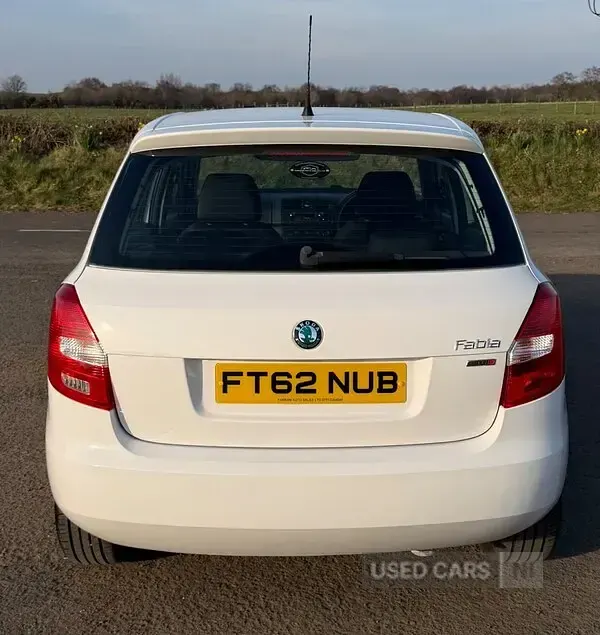 Used Skoda Fabia Elegance 90 HP (66 kW) 2012 White Hatchback