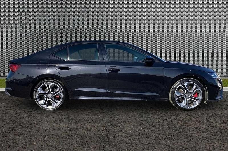 Used Skoda Octavia vRS 180 HP (132 kW) 2022 Black magic pearl effect Hatchback