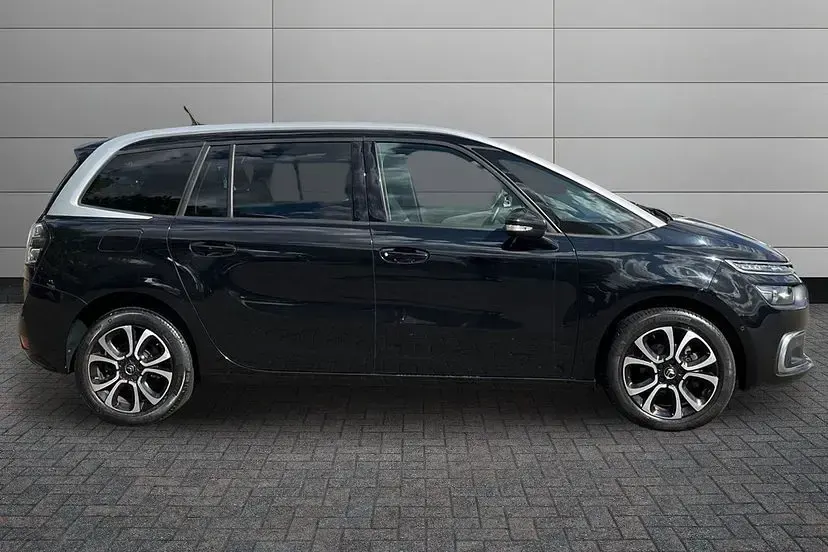 Used Citroën C4 SpaceTourer Flair 127 HP (93 kW) 2020 Black MPV