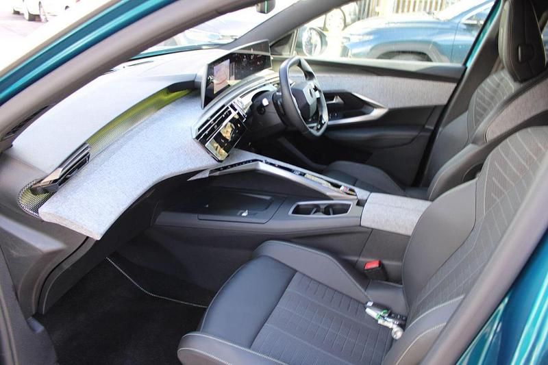 Used Peugeot 3008 GT 134 HP (98 kW) 2025 Blue SUV