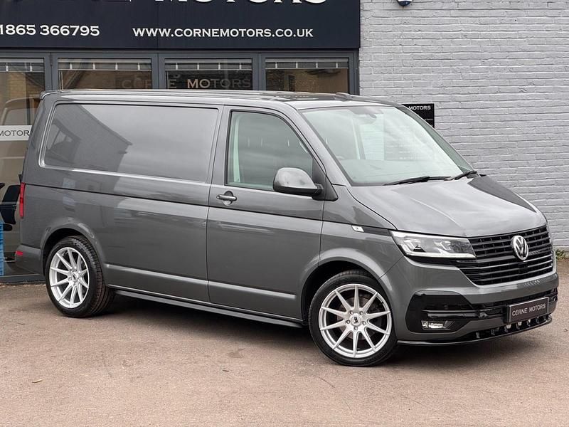 Usado VW Transporter Highline 110 HP (80 kW) 2022 Cinzento Van