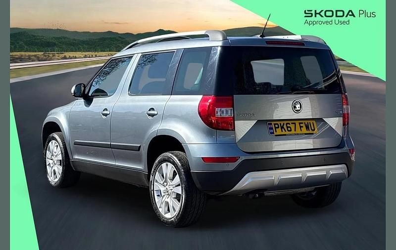 Used Skoda Yeti Outdoor Drive 108 HP (79 kW) 2017 Grey SUV