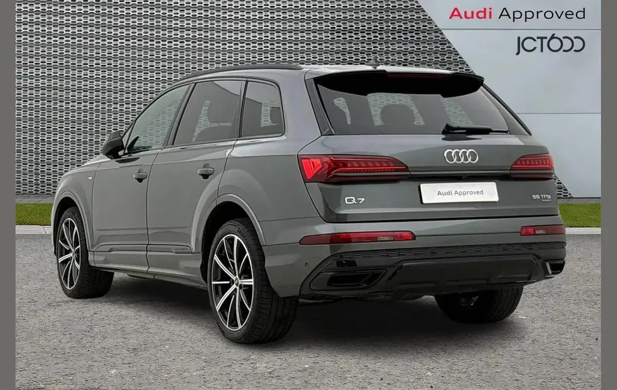 Used Audi Q7 Black Edition 334 HP (245 kW) 2023 Grey SUV