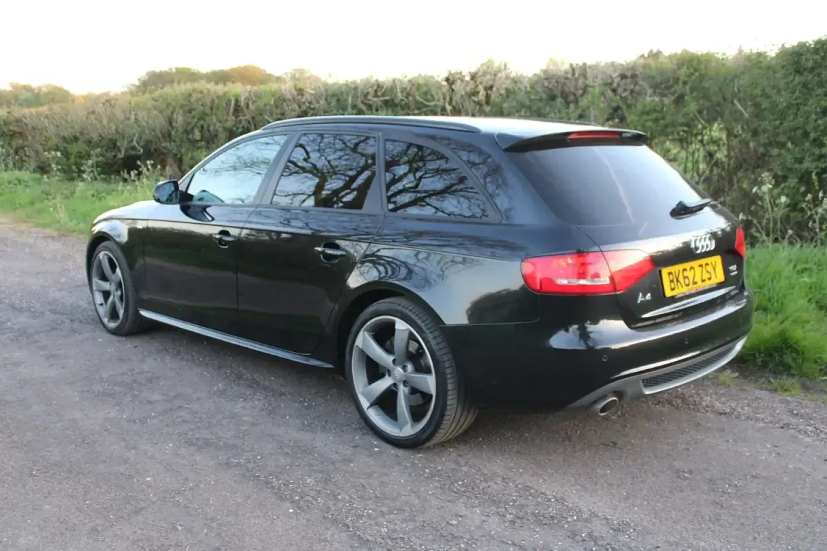 Begagnad Audi A4 Black Edition 245 HK (180 kW) 2012 Svart Kombi