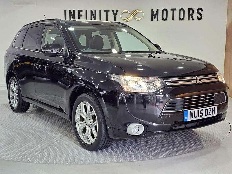 Used Mitsubishi Outlander P-HEV 2015 Black Estate
