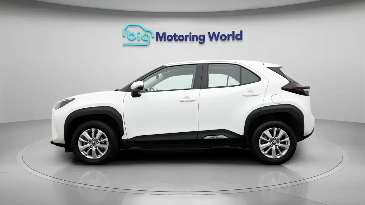 Used Toyota Yaris Cross 2023 White SUV
