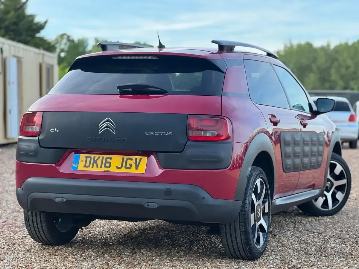 Used Citroën C4 Cactus Flair 2016 Red Hatchback