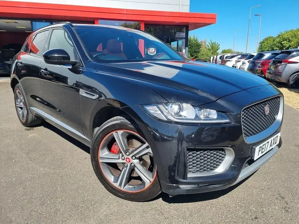 Usado Jaguar F-Pace S 300 HP (220 kW) 2017 Preto SUV