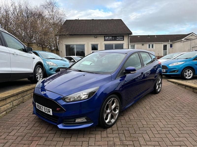 Used Ford Focus ST 185 HP (136 kW) 2018 Blue Hatchback