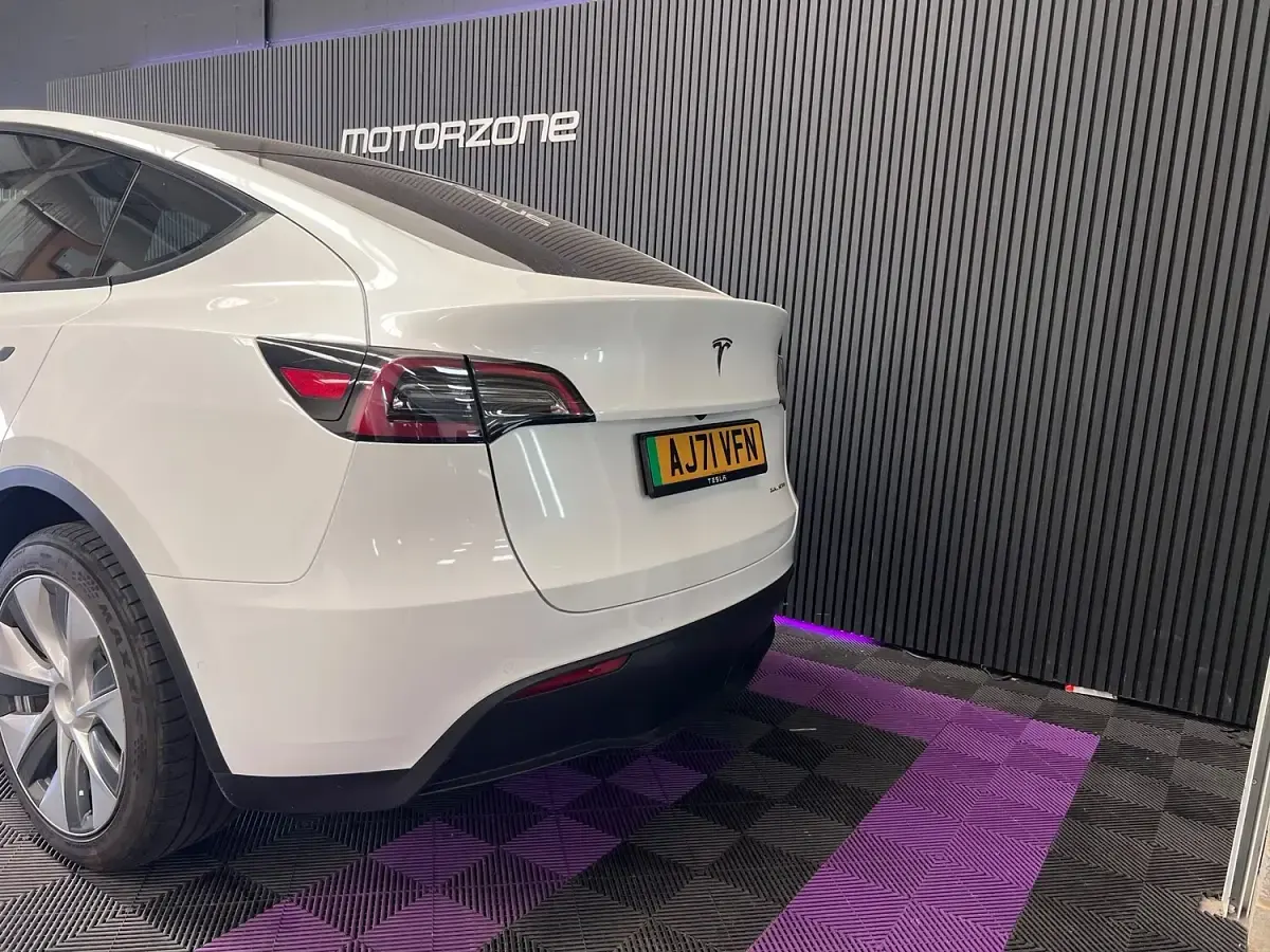 Used Tesla Model Y 282 kW (384 HP) 2022 White SUV