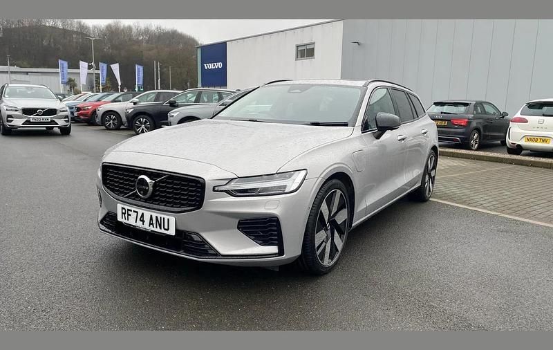 Used Volvo V60 Ultra 455 HP (334 kW) 2025 Silver Estate