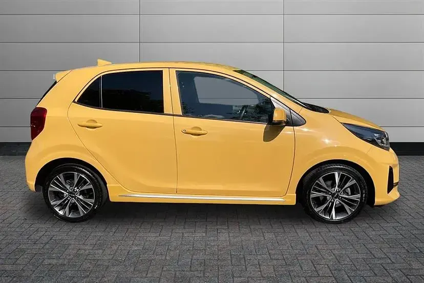 Second-hand Kia Picanto GT-Line 66 CP (48 kW) 2024 Galben Hatchback