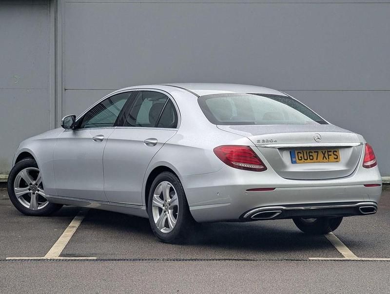 Begagnad Mercedes E220 SE 2017 Silver Sedan