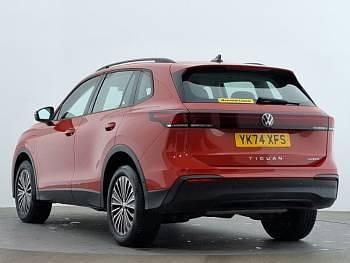 Used VW Tiguan Life 204 HP (150 kW) 2024 Red SUV