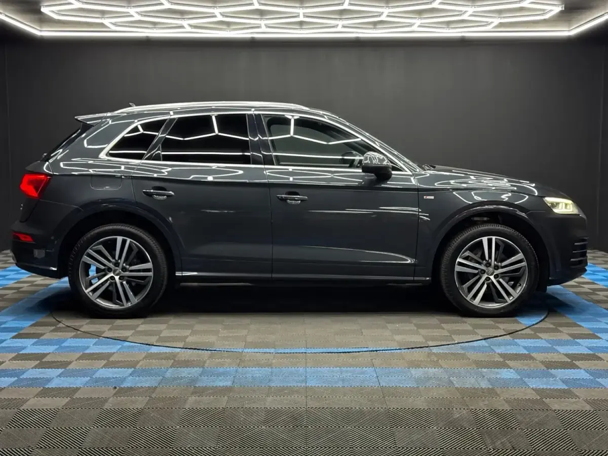 Usado Audi Q5 S-Line 2018 Cinzento SUV