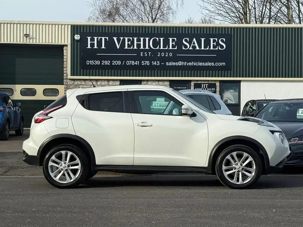 Used Nissan Juke N-Connecta 115 HP (84 kW) 2017 White SUV