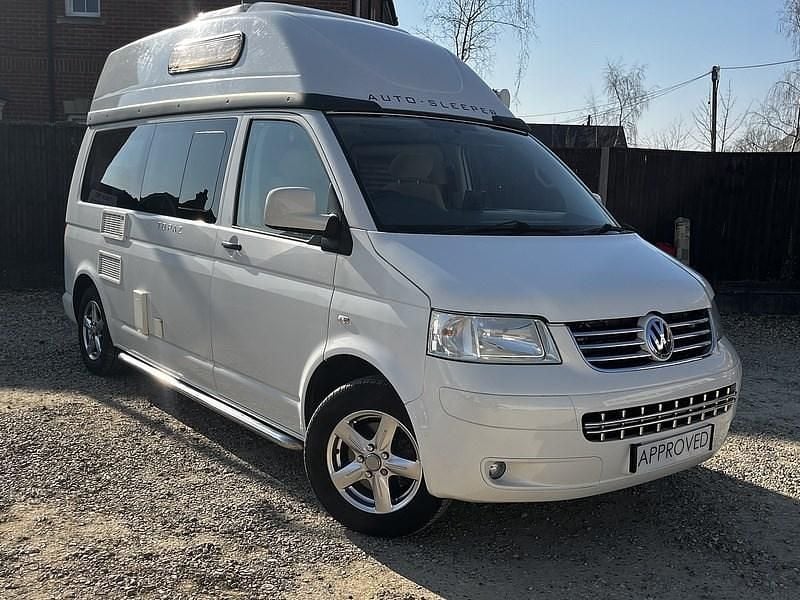Used VW Transporter 104 HP (76 kW) 2010 White Van