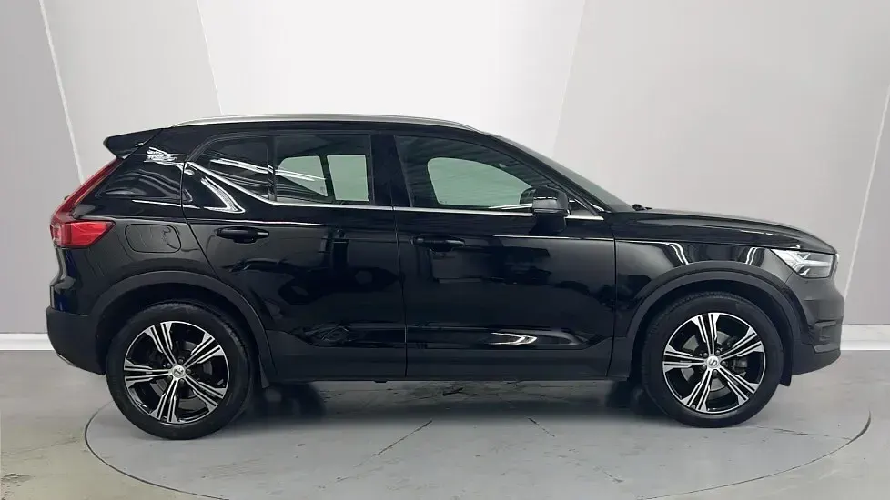 Used Volvo XC40 Inscription 188 HP (138 kW) 2020 Black SUV