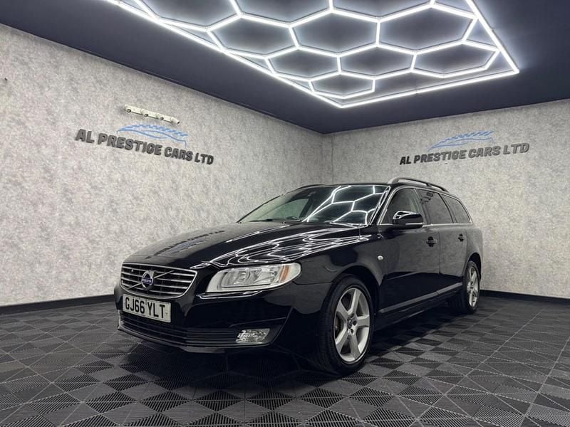 Black Used 2017 Volvo V70 SE Estate | £7,499 (Super price) - Image 1/4