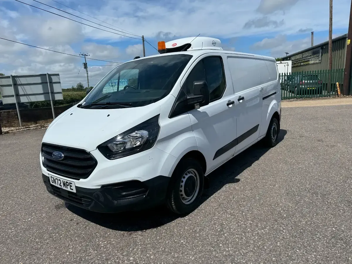 Used Ford Transit Custom 105 HP (77 kW) 2022 White Van