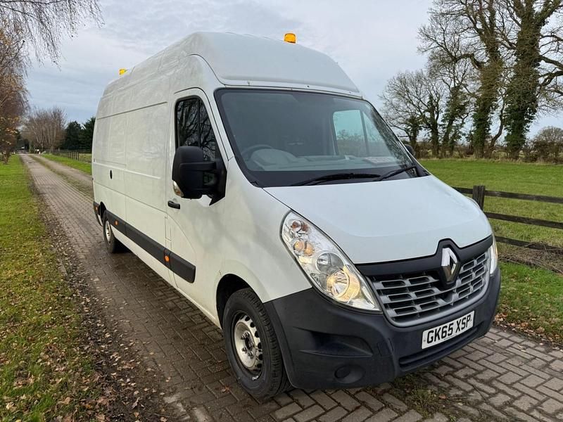 White Used 2015 Renault Master Business Van | £7,389 (Fair price) - Image 1/4