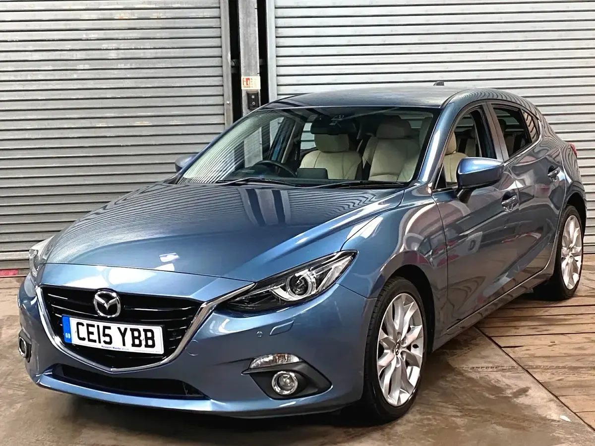 Used Mazda 3 Inclusive 181 HP (133 kW) 2015 Blue Hatchback