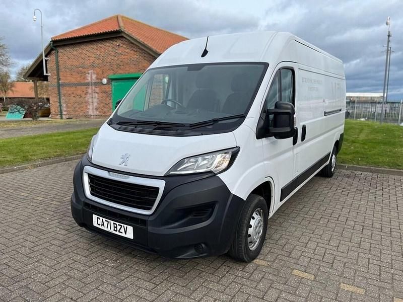 Used Peugeot Boxer S 140 HP (102 kW) 2021 White Van