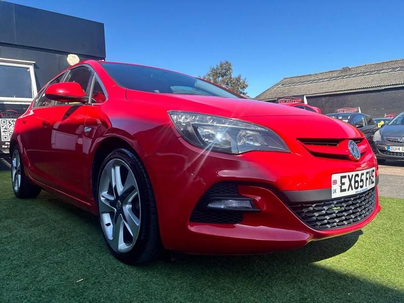 Used Vauxhall Astra Edition 2015 Red Hatchback