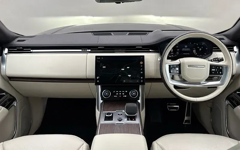 Used Land Rover Range Rover Autobiography 350 HP (257 kW) 2023 Charente grey SUV