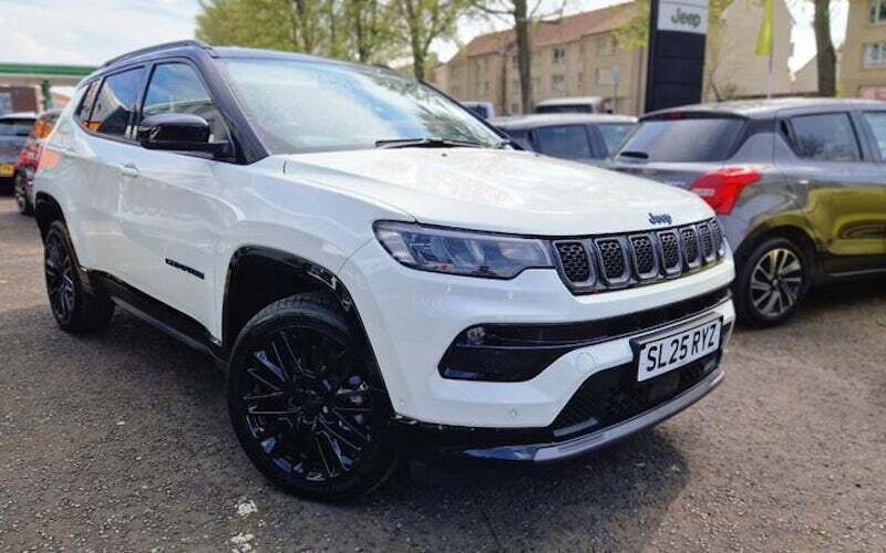 Sting gray with a black roof Used 2023 Jeep Compass Trailhawk SUV | £27,395 - Image 1/4