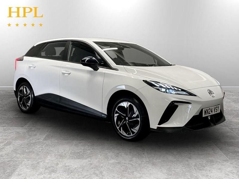 Used MG MG4 EV SE 2024 White Hatchback
