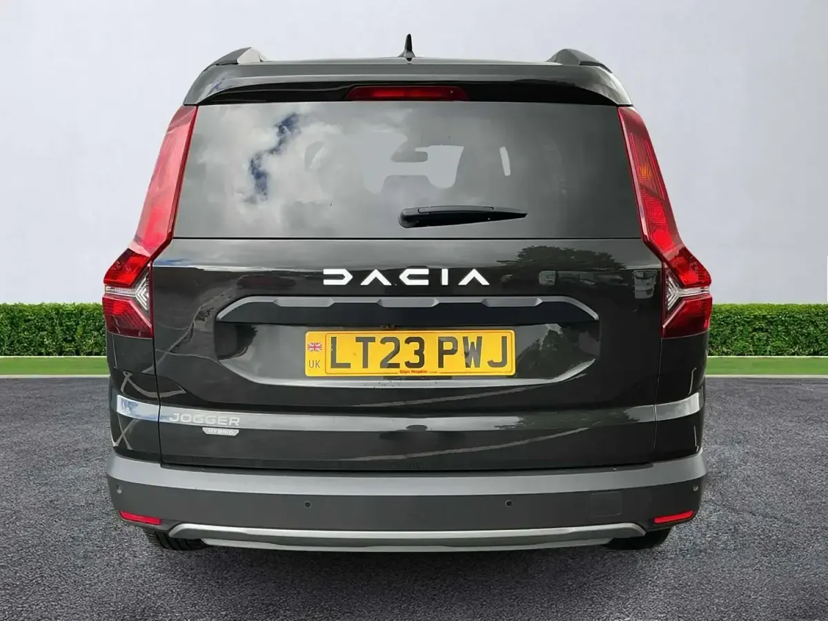 Gebraucht Dacia Jogger Extreme 141 PS (103 kW) 2023 Schwarz Van / Kleinbus
