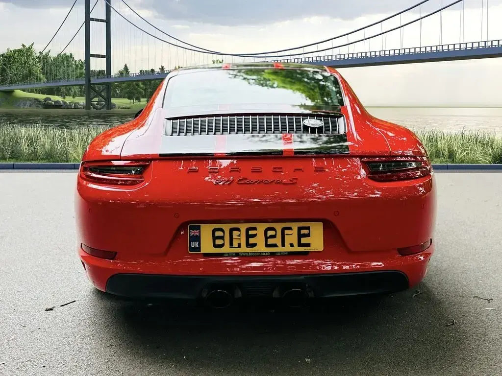 Used Porsche 911S 414 HP (304 kW) 2017 Red Coupe