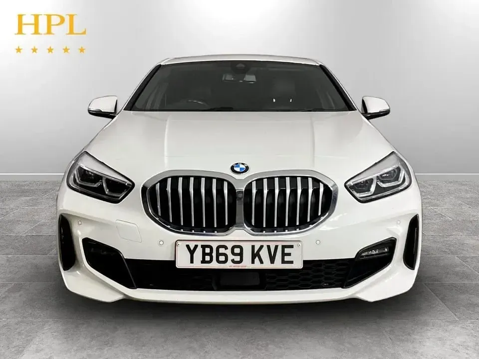 Used BMW 120 M Sport 190 HP (139 kW) 2019 White Hatchback