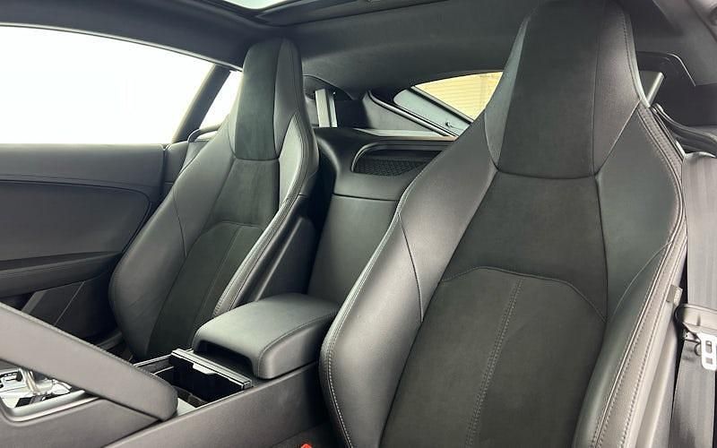 Used Jaguar F-Type R-Dynamic 300 HP (220 kW) 2023 Coupe