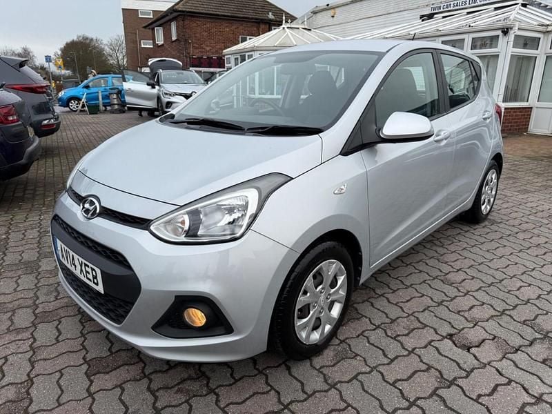 Used Hyundai i10 SE 67 HP (49 kW) 2014 Silver Hatchback