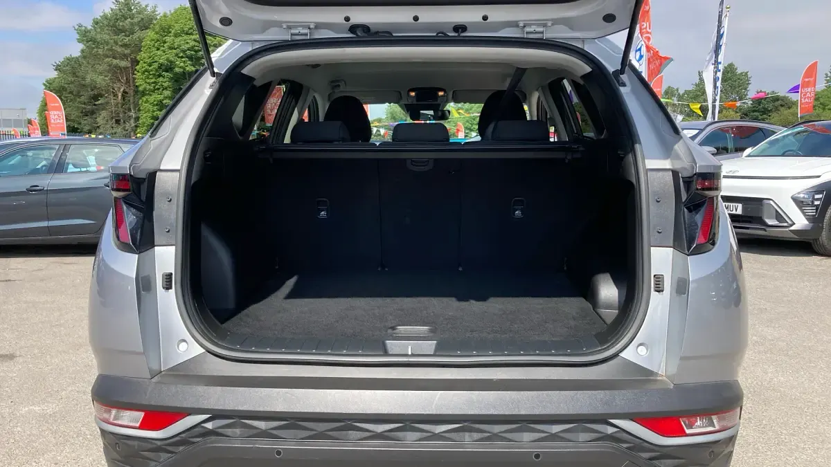 Used Hyundai Tucson SE 150 HP (110 kW) 2022 Silver SUV