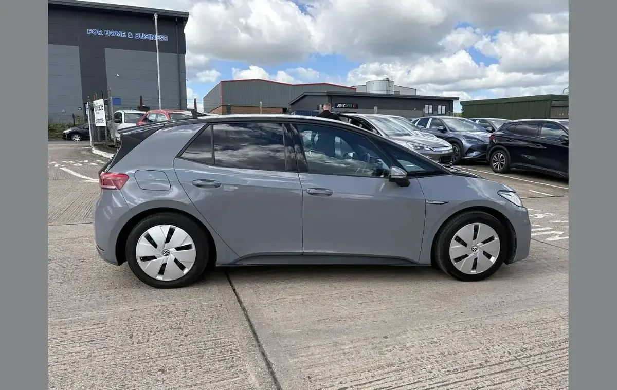 Usado VW ID.3 Pro Performance 150 kW (204 CV) 2020 Gris Utilitario